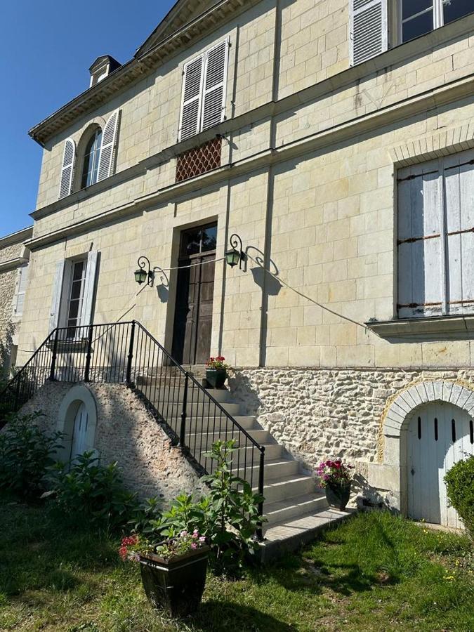 Ancien Relais De Chasse A 35 Min Du Circuit 24H Du Mans Bed & Breakfast Le Lude ภายนอก รูปภาพ